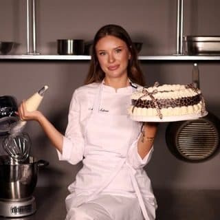 Алина Макарова логотип